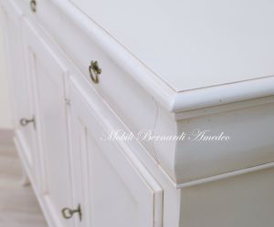 Classic style wooden sideboard with 3 doors and 3 drawers in antique white finish